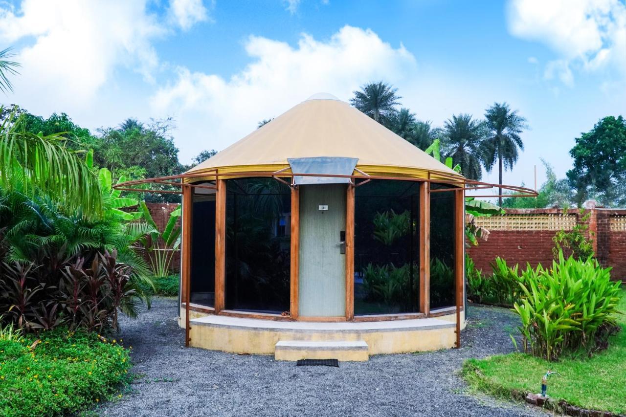 Shanti Resorts Valsad Eksteriør bilde