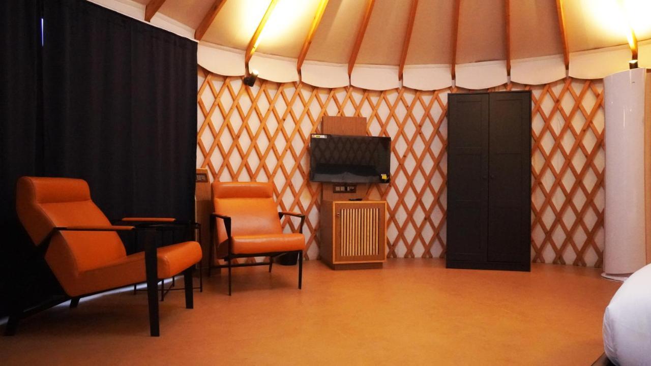 Shanti Resorts Valsad Eksteriør bilde