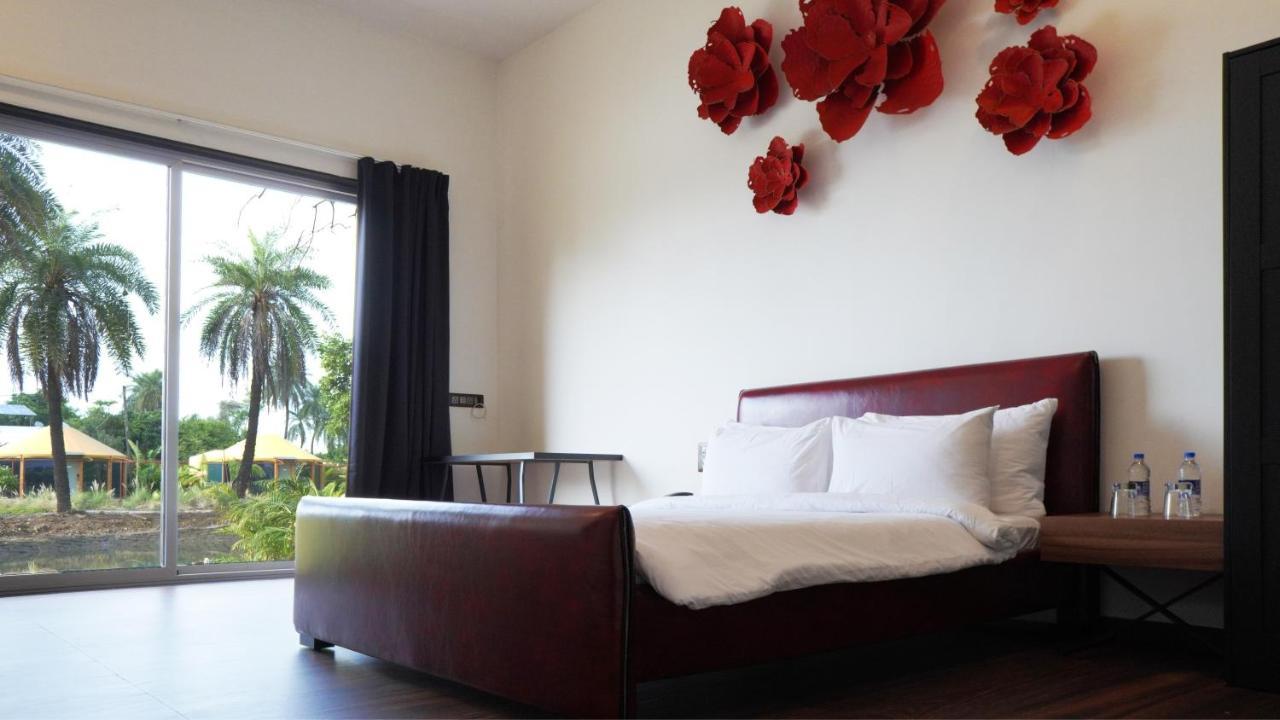 Shanti Resorts Valsad Eksteriør bilde