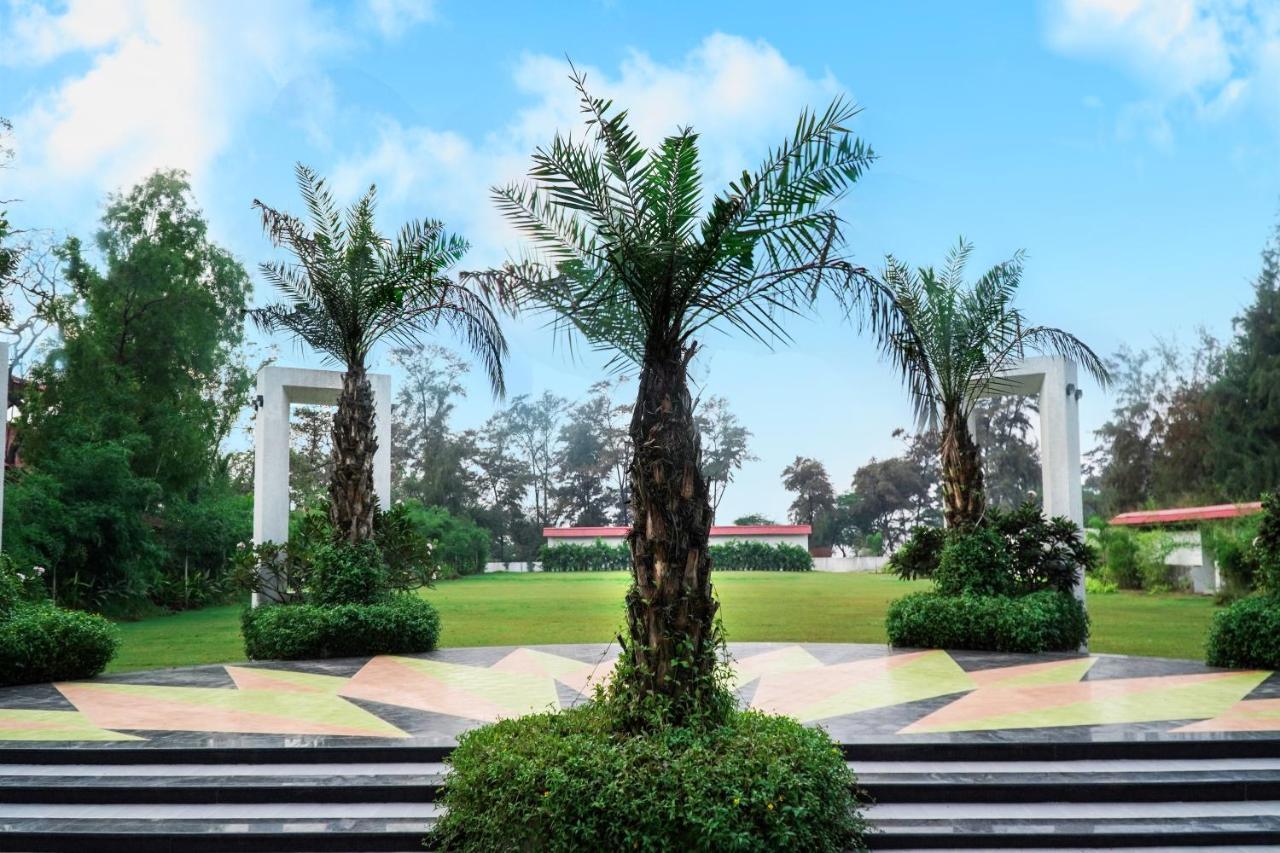 Shanti Resorts Valsad Eksteriør bilde
