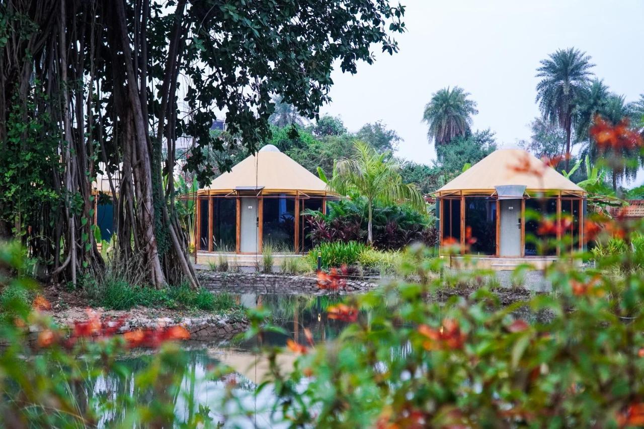 Shanti Resorts Valsad Eksteriør bilde