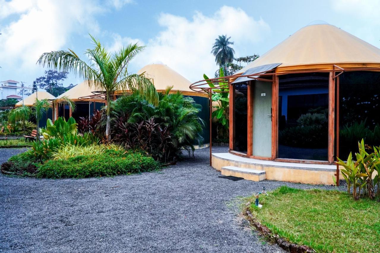 Shanti Resorts Valsad Eksteriør bilde